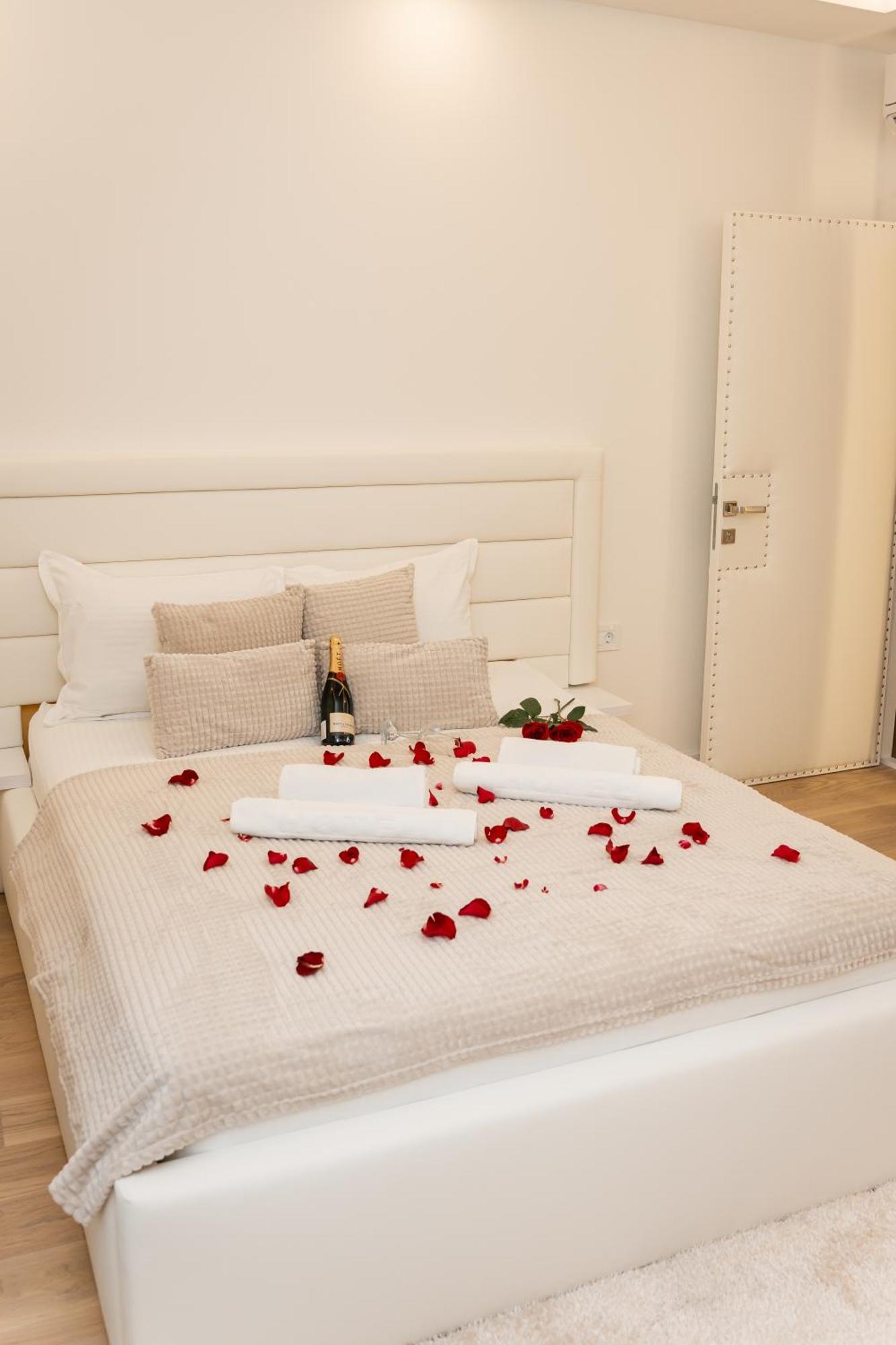 Apartamento Sinfonia Lux Belgrado Exterior foto