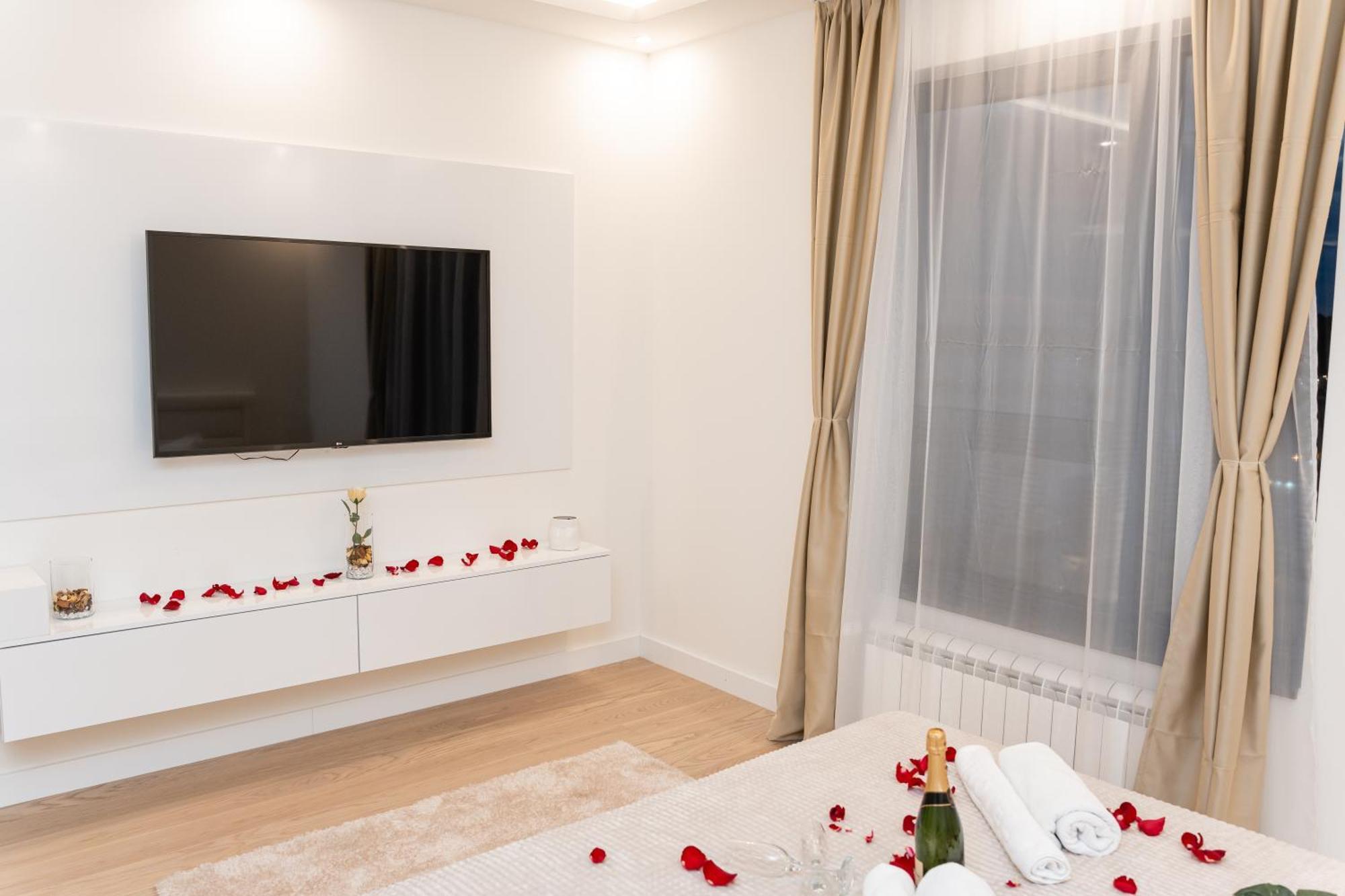 Apartamento Sinfonia Lux Belgrado Exterior foto